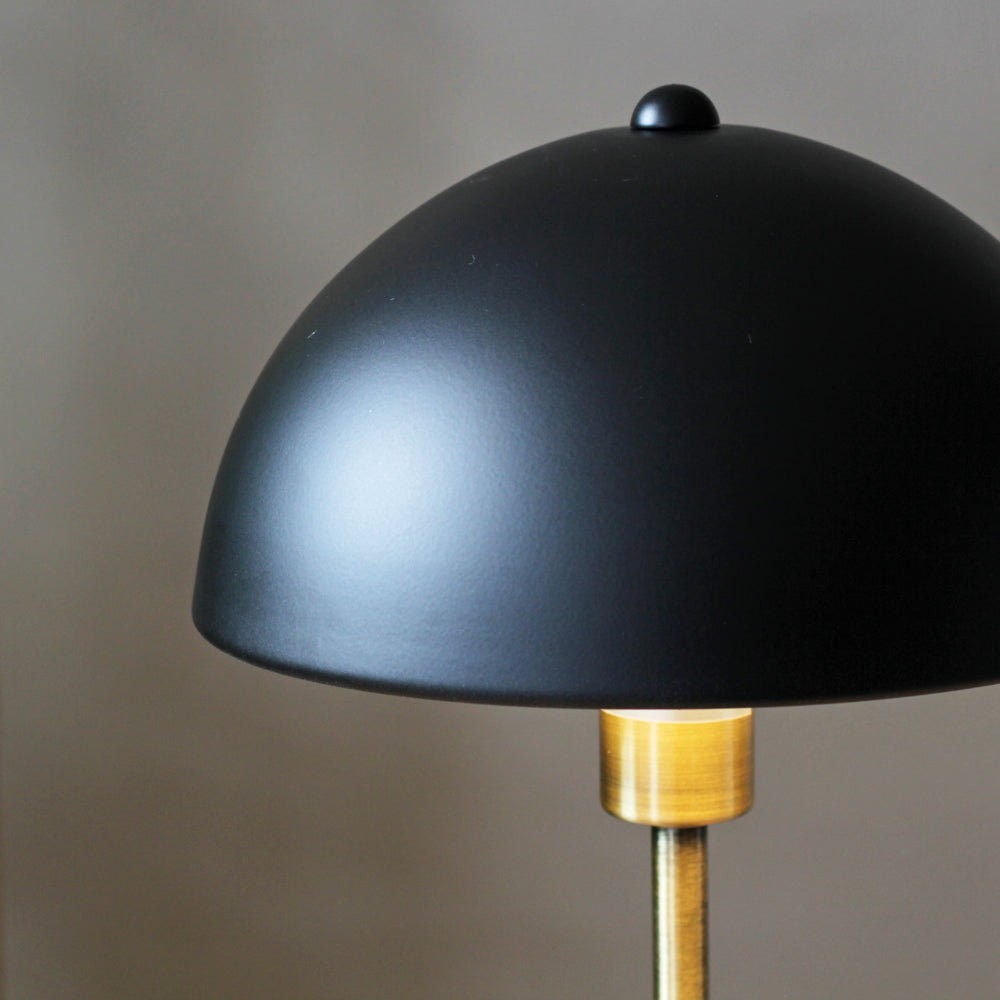 Black Bonnet Lamp
